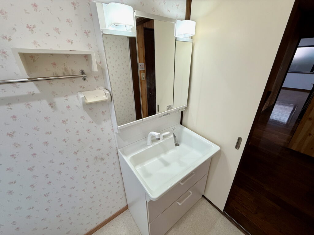 長崎市 ダイヤランド１丁目 2階建 ４ＳＬＤＫ