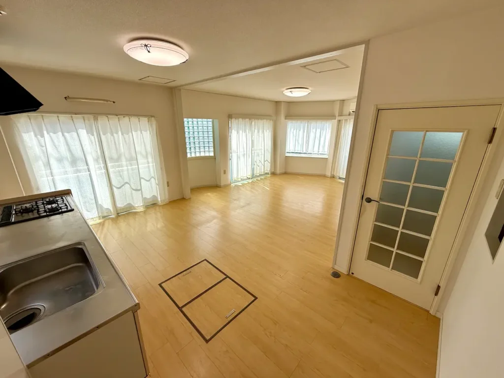 長崎市 扇町（長崎大学駅） 3階建 ３ＬＤＫ