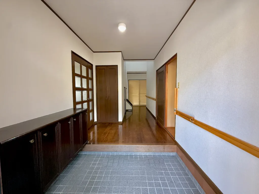 【中古戸建て】長崎市ダイヤランド１丁目４SLDK｜駐車場2台・校区：南長崎小学校・小ヶ倉中学校｜売却ならジョイ不動産企画