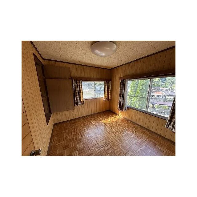 長崎市油木町の中古戸建て5DK(高台の眺望地)