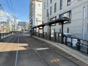 長崎市の街並み(浜町周辺の路面電車通り)