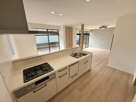 長崎市 つつじが丘４丁目（市布駅） 2階建 ４ＬＤＫ