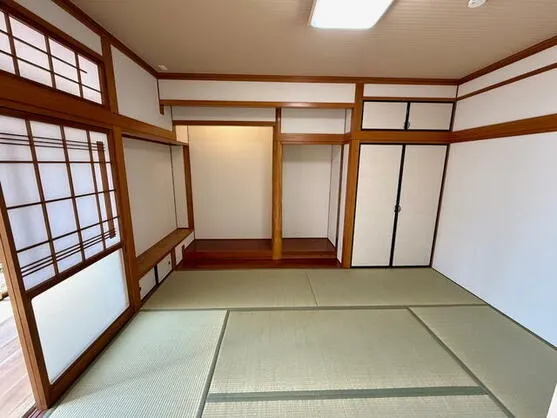 長崎市 つつじが丘４丁目（市布駅） 2階建 ４ＬＤＫ