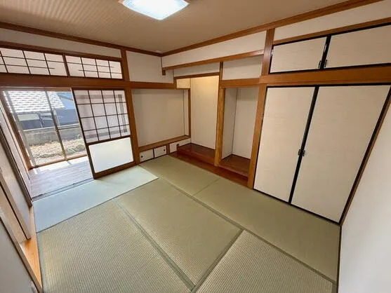 長崎市 つつじが丘４丁目（市布駅） 2階建 ４ＬＤＫ