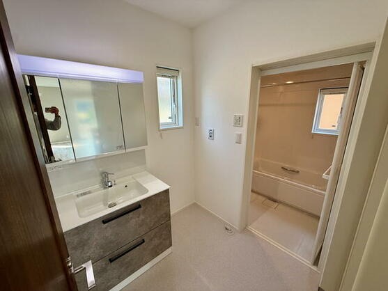 諫早市 本明町（諫早駅） 2階建 ４ＳＬＤＫ