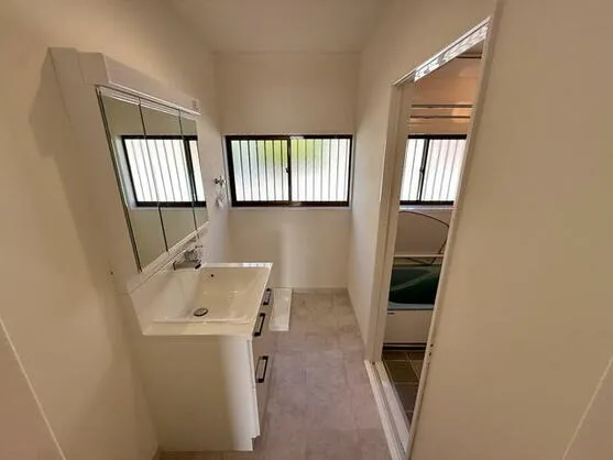 長崎市 つつじが丘４丁目（市布駅） 2階建 ４ＬＤＫ