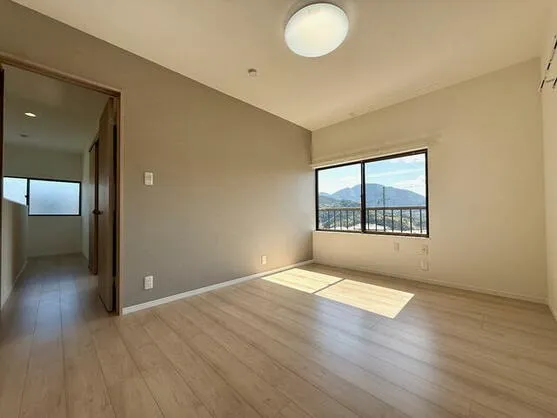 長崎市 つつじが丘４丁目（市布駅） 2階建 ４ＬＤＫ