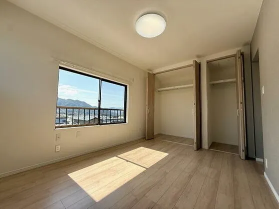 長崎市 つつじが丘４丁目（市布駅） 2階建 ４ＬＤＫ