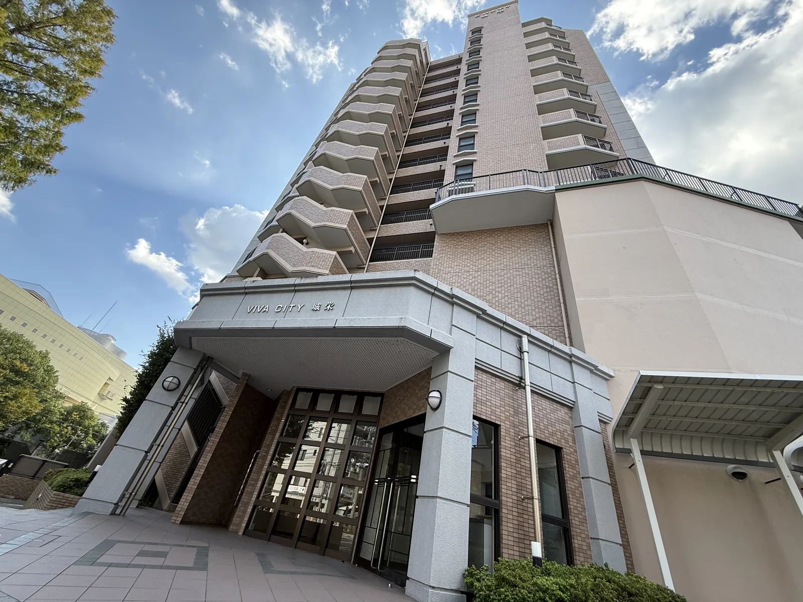 長崎市ビバシティ城栄の外観